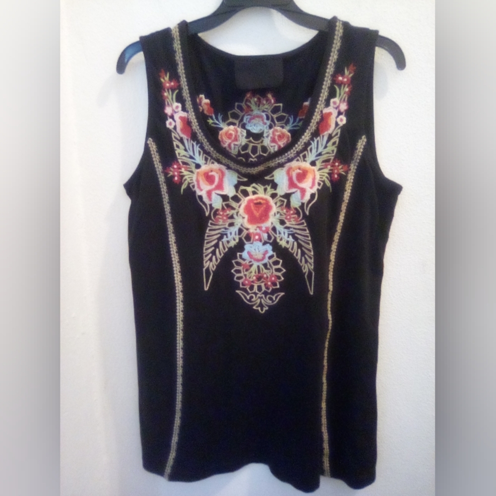 paparazzi 100% Cotton Black Embroidered Floral Tank